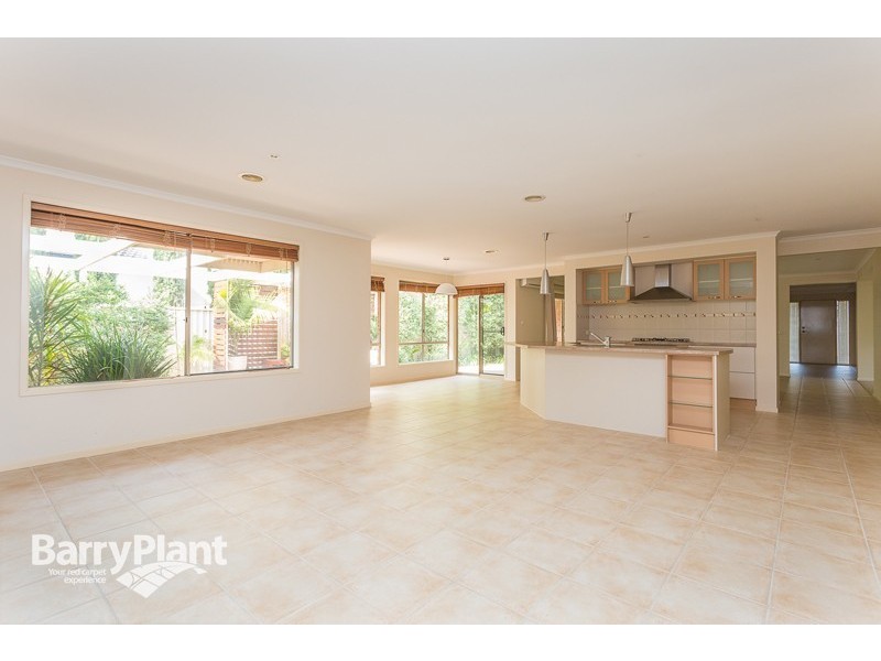 8 Stanford Avenue, Keysborough VIC 3173