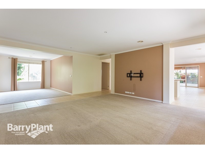 8 Stanford Avenue, Keysborough VIC 3173