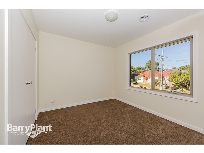 1/2 Bowmore Road, Noble Park VIC 3174