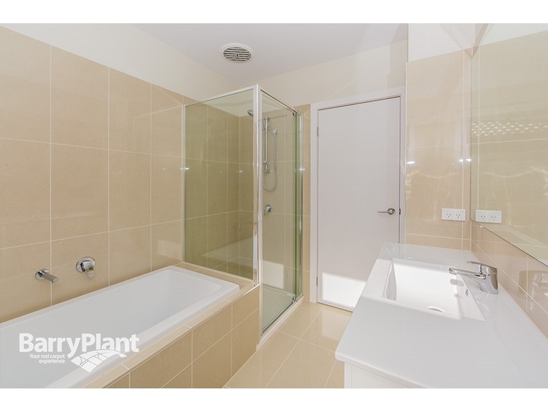 1/2 Bowmore Road, Noble Park VIC 3174