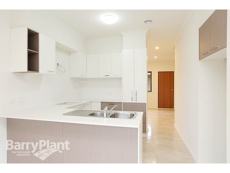 4/24-26 Whitworth Avenue, Springvale VIC 3171