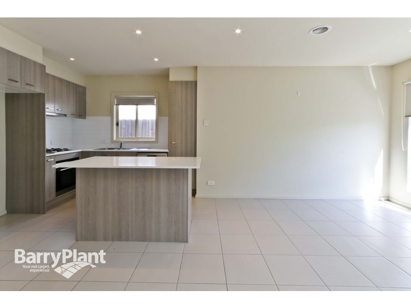 66 Innes Court, Berwick VIC 3806