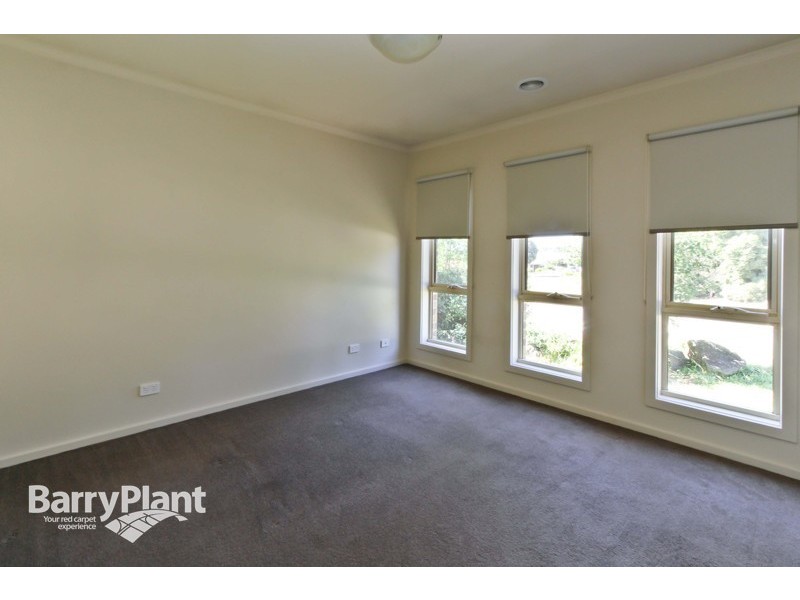 66 Innes Court, Berwick VIC 3806
