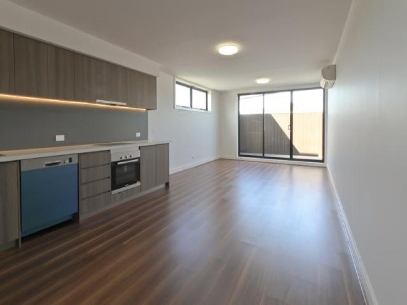 4/12 New Street, Dandenong VIC 3175