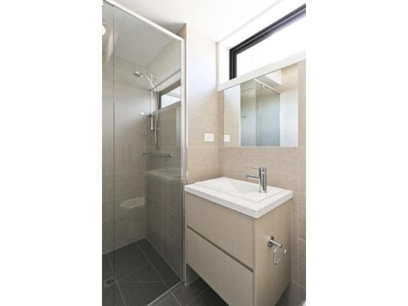 4/12 New Street, Dandenong VIC 3175