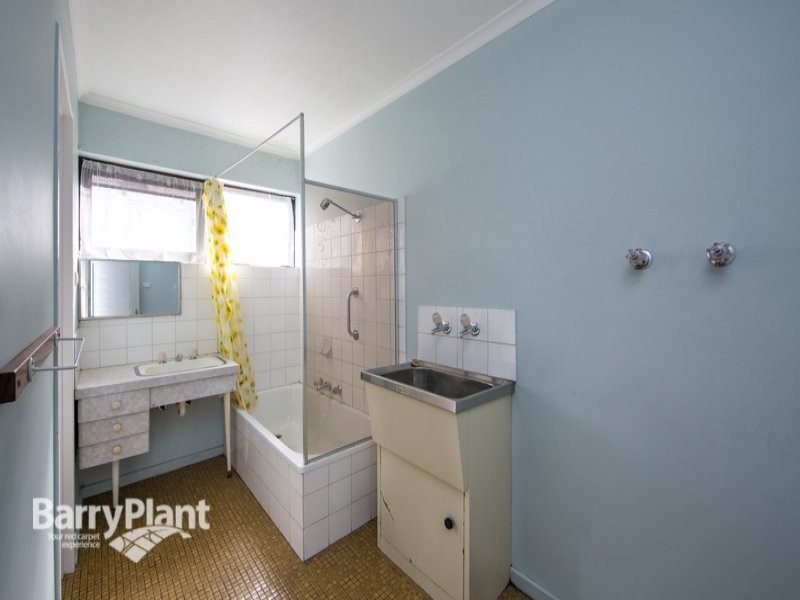 2/10 Stud Road, Dandenong VIC 3175
