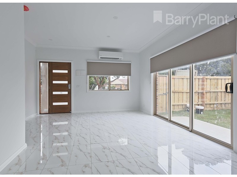 1/5 Elray Avenue, Dandenong VIC 3175