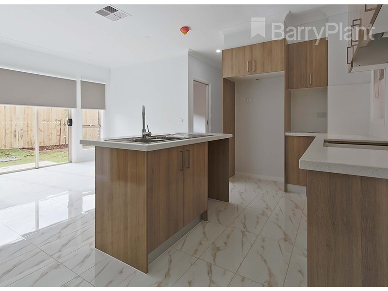 3/5 Elray Avenue, Dandenong VIC 3175