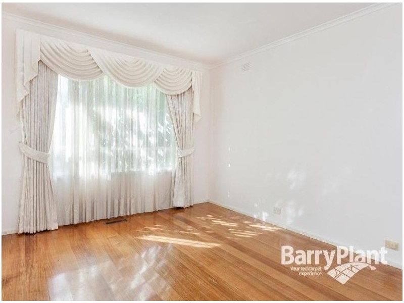 8 Laemmle St, Dandenong North VIC 3175