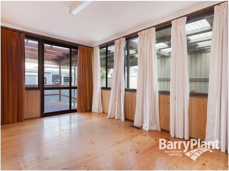 8 Laemmle St, Dandenong North VIC 3175