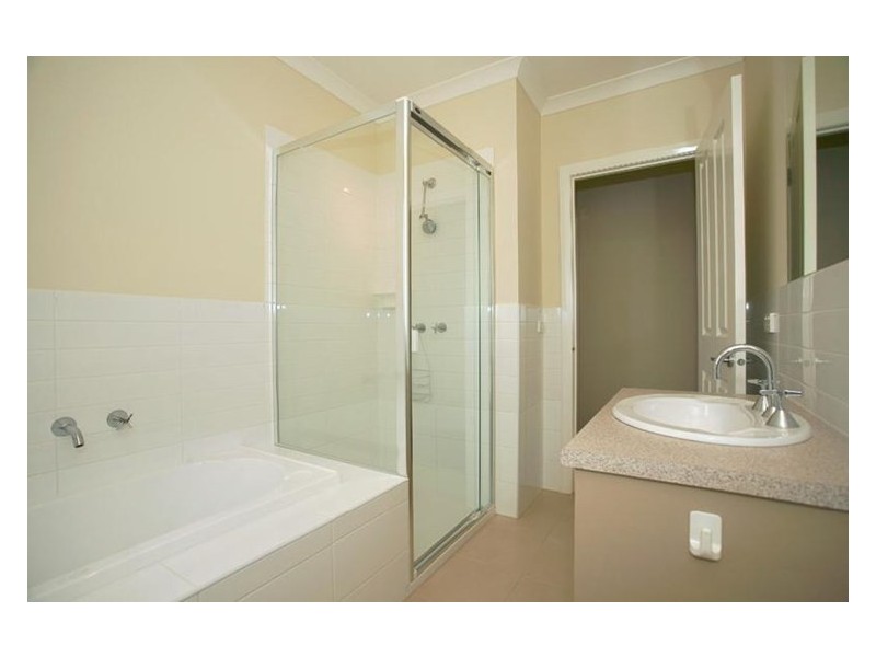 1/8 Valerie Street, Noble Park VIC 3174