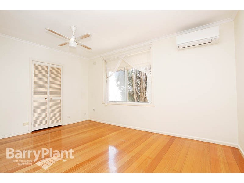 8 Hampstead Rd, Noble Park North VIC 3174