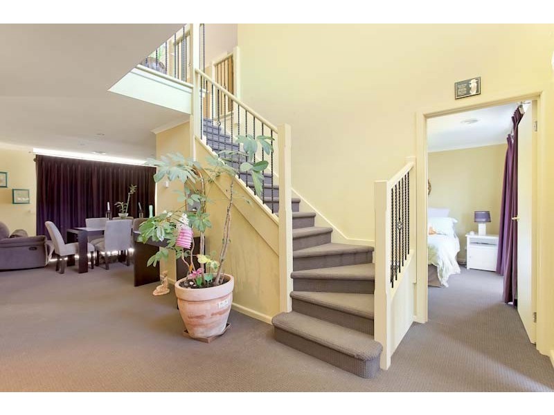 2/20 Jones Road, Dandenong VIC 3175