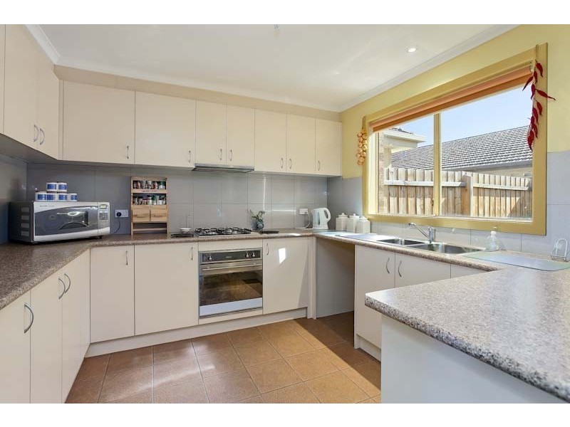 2/20 Jones Road, Dandenong VIC 3175