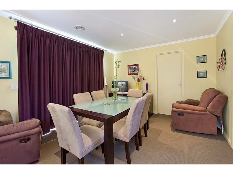 2/20 Jones Road, Dandenong VIC 3175