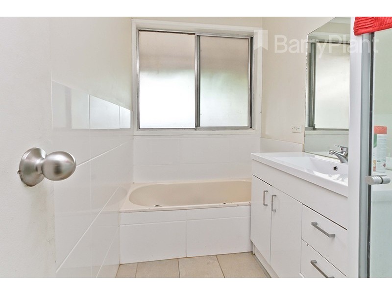 34 Illawarra Cres, Dandenong North VIC 3175