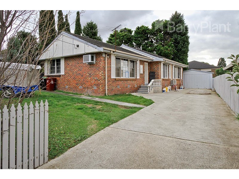 15 Teal Crt, Dandenong North VIC 3175