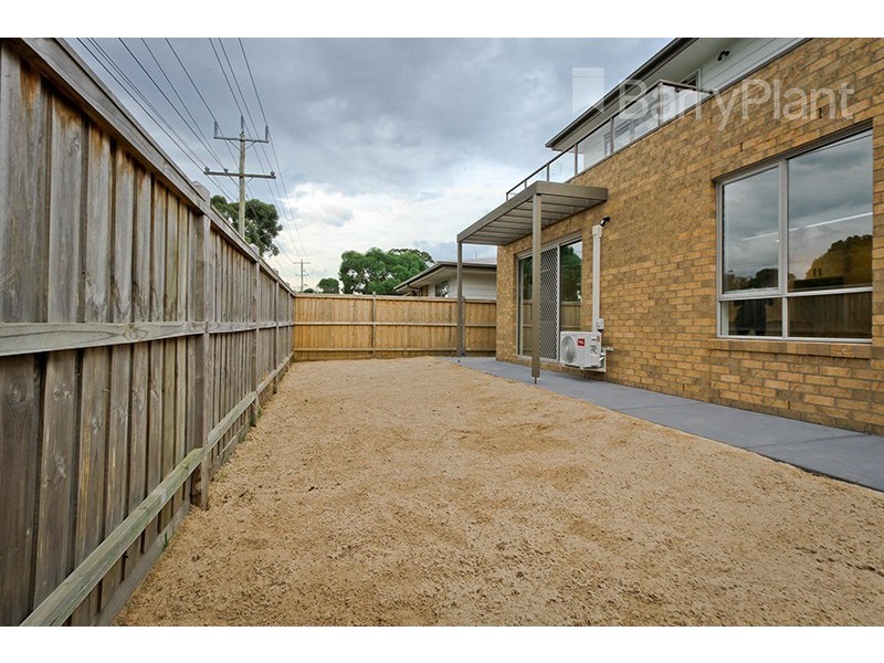 1 Oakmont Court, Frankston VIC 3199