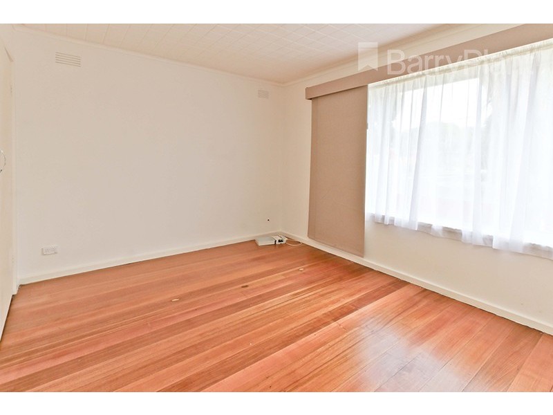 15 Cosier Drive, Noble Park VIC 3174