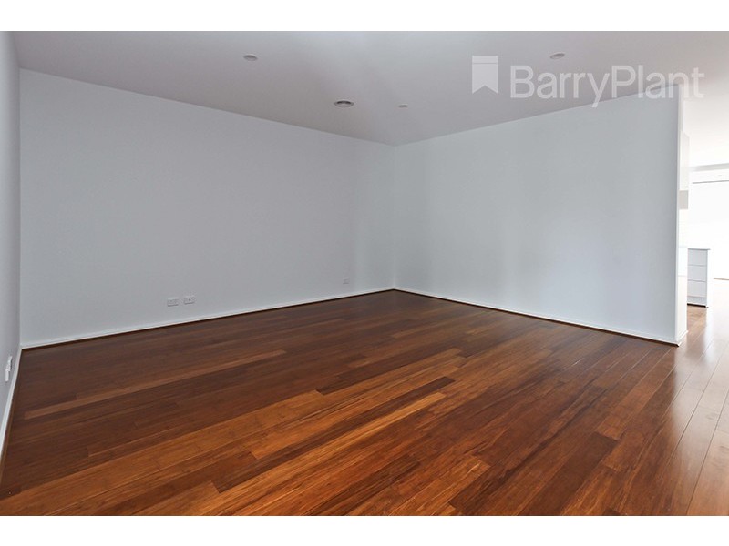 2/1A Carlton Road, Dandenong North VIC 3175