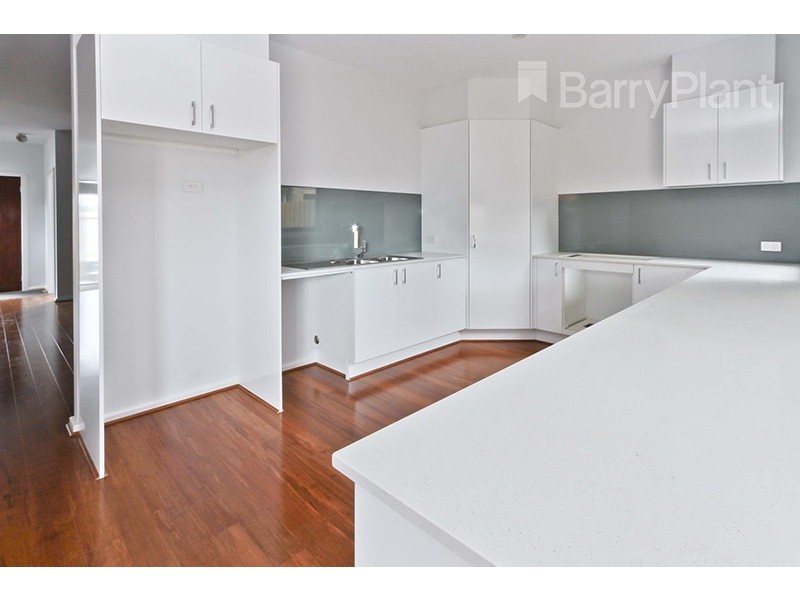 2/1A Carlton Road, Dandenong North VIC 3175