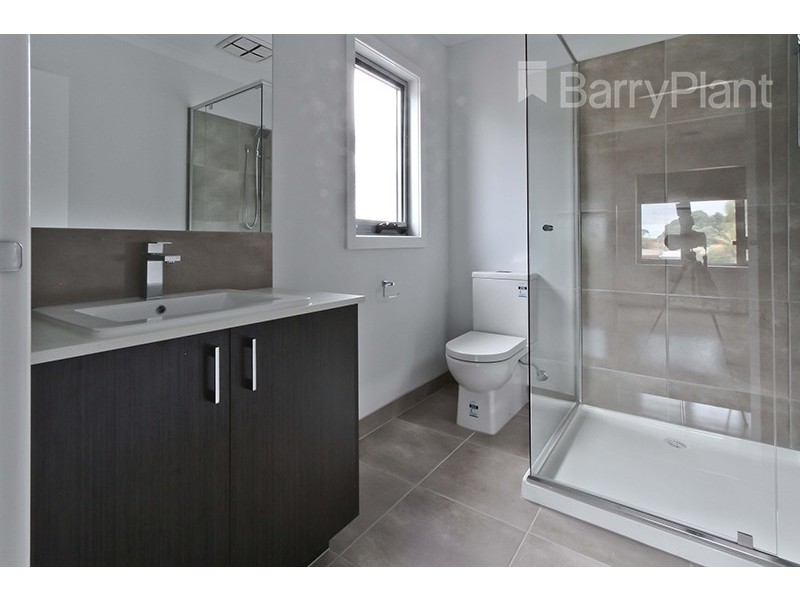 2/1A Carlton Road, Dandenong North VIC 3175