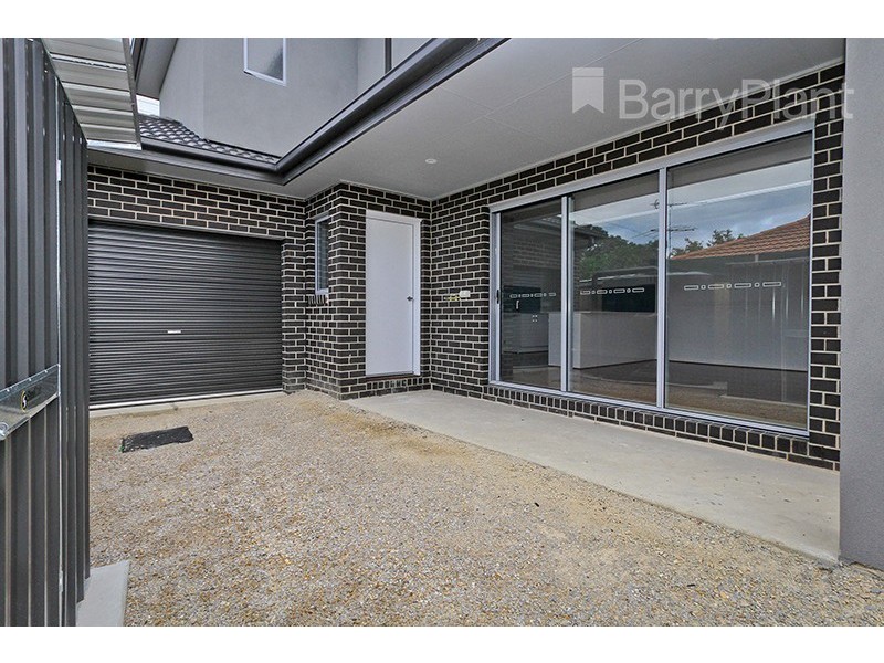 2/1A Carlton Road, Dandenong North VIC 3175
