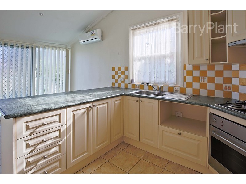 8 Edith Street, Caulfield North VIC 3161