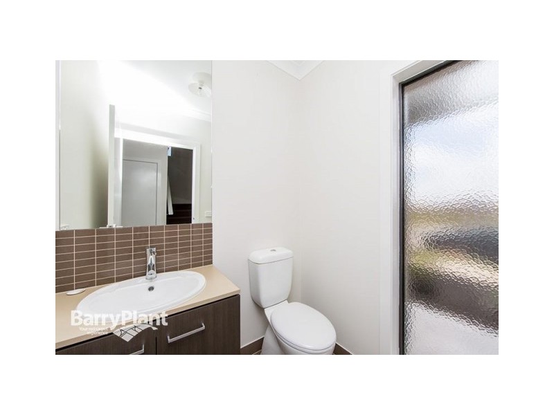 8 Matilda Drive, Keysborough VIC 3173
