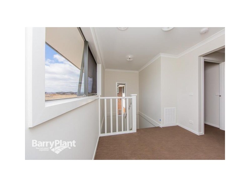 8 Matilda Drive, Keysborough VIC 3173