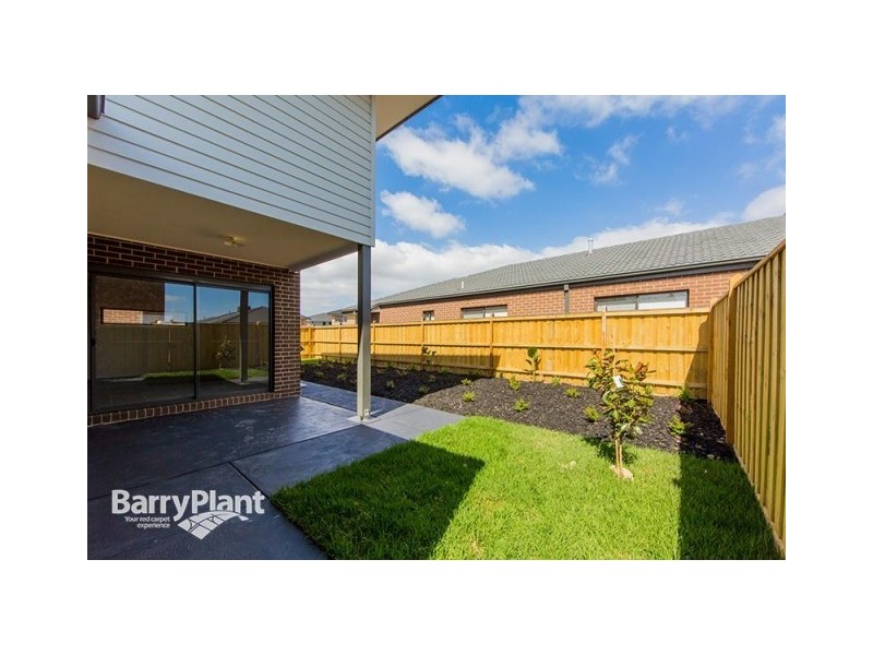 8 Matilda Drive, Keysborough VIC 3173