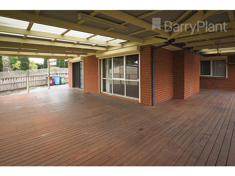 11 Sinclair Court, Hampton Park VIC 3976