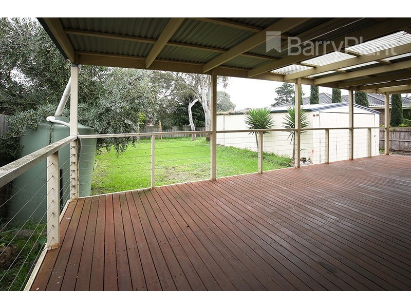 11 Sinclair Court, Hampton Park VIC 3976