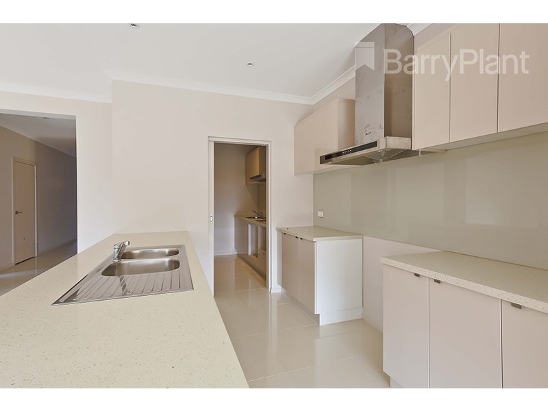 10 Petunia Drive, Keysborough VIC 3173