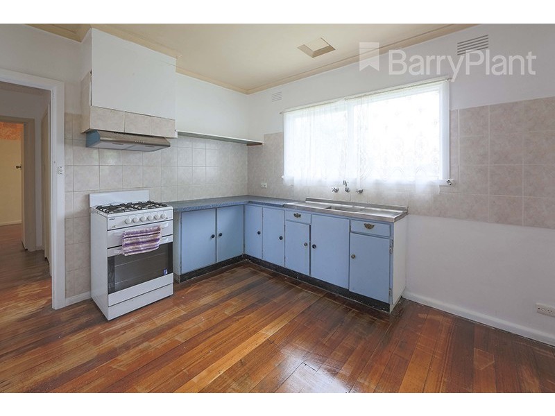 8 Garland Crt, Noble Park VIC 3174