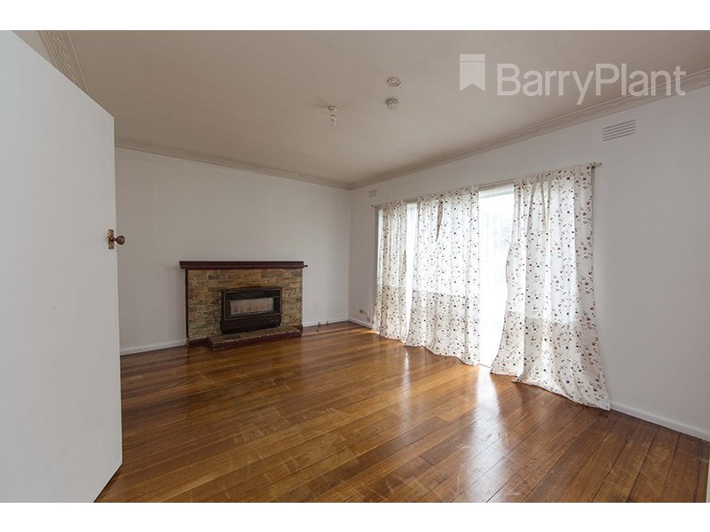 8 Garland Crt, Noble Park VIC 3174