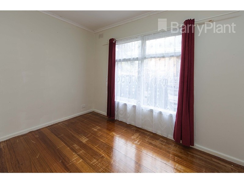 8 Garland Crt, Noble Park VIC 3174