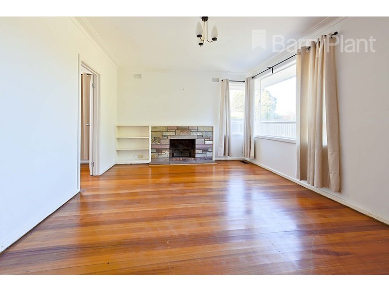 17 Redfern Crescent, Mulgrave VIC 3170