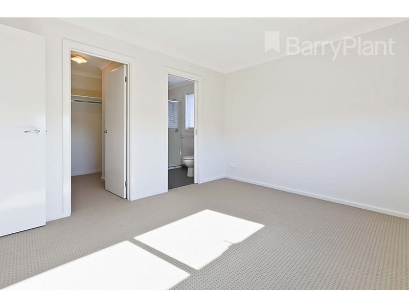 29 Pleasant Way, Keysborough VIC 3173