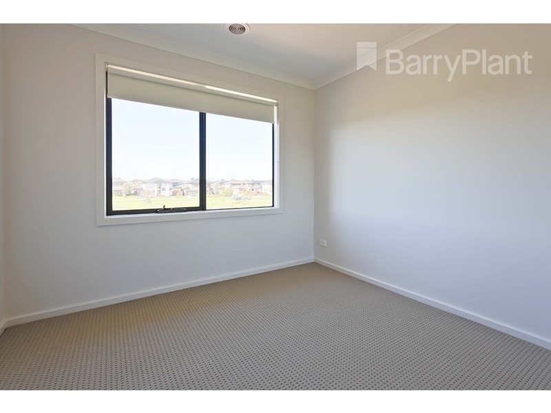 29 Pleasant Way, Keysborough VIC 3173