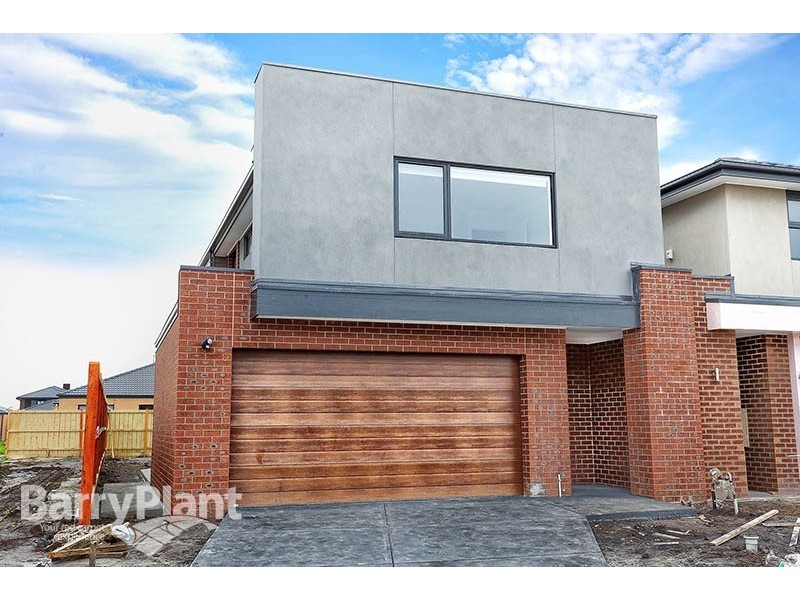 10 Solsbury Crescent, Keysborough VIC 3173