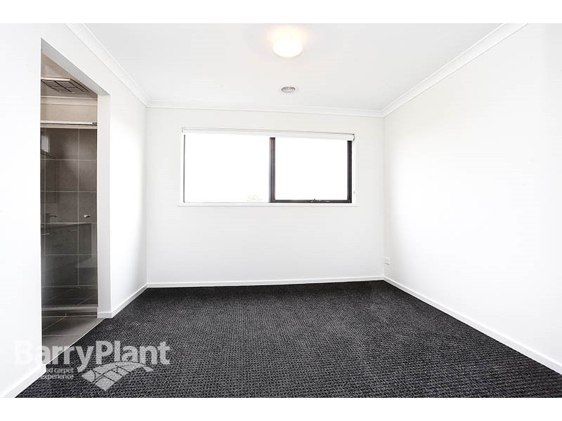 10 Solsbury Crescent, Keysborough VIC 3173