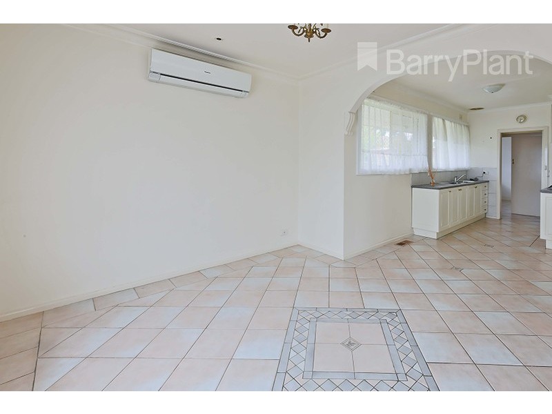 87 Oakwood Avenue, Noble Park North VIC 3174