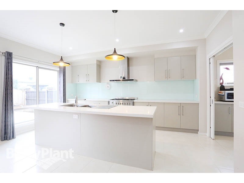 61 Elmswood Boulevard, Keysborough VIC 3173