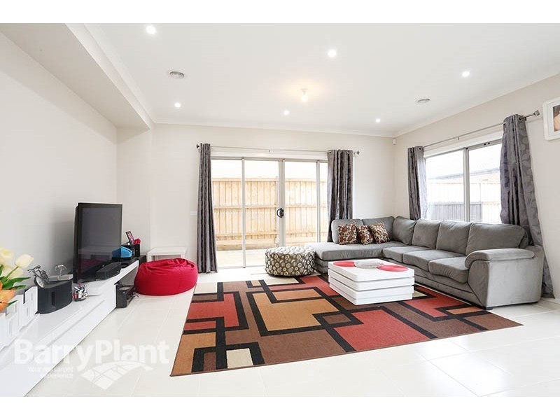 61 Elmswood Boulevard, Keysborough VIC 3173