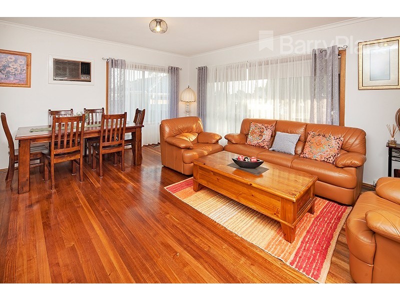 32 Pittosporum Grove, Doveton VIC 3177