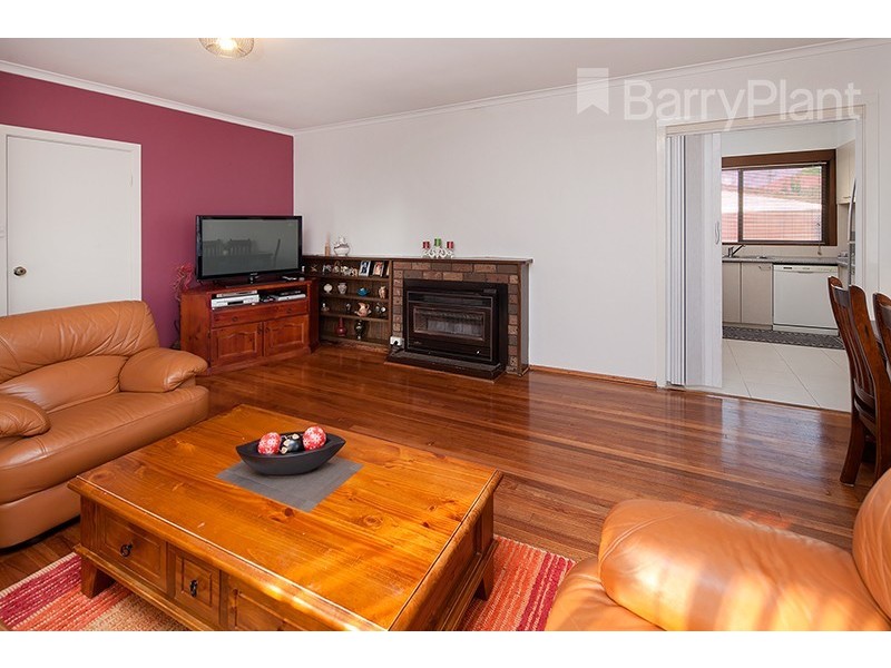 32 Pittosporum Grove, Doveton VIC 3177