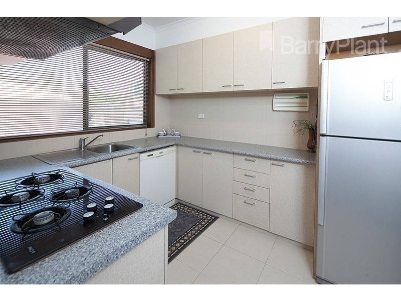 32 Pittosporum Grove, Doveton VIC 3177