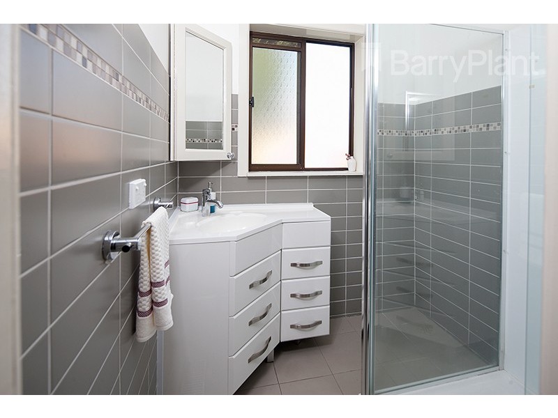 32 Pittosporum Grove, Doveton VIC 3177