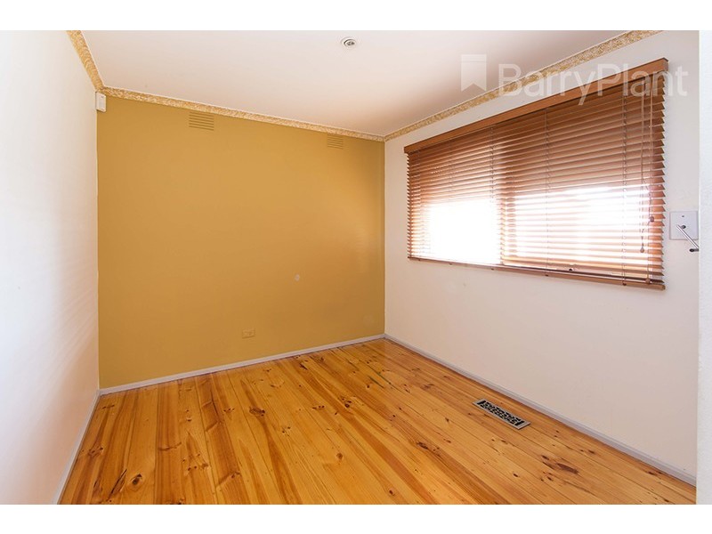 4 Eagle Drive, Noble Park North VIC 3174